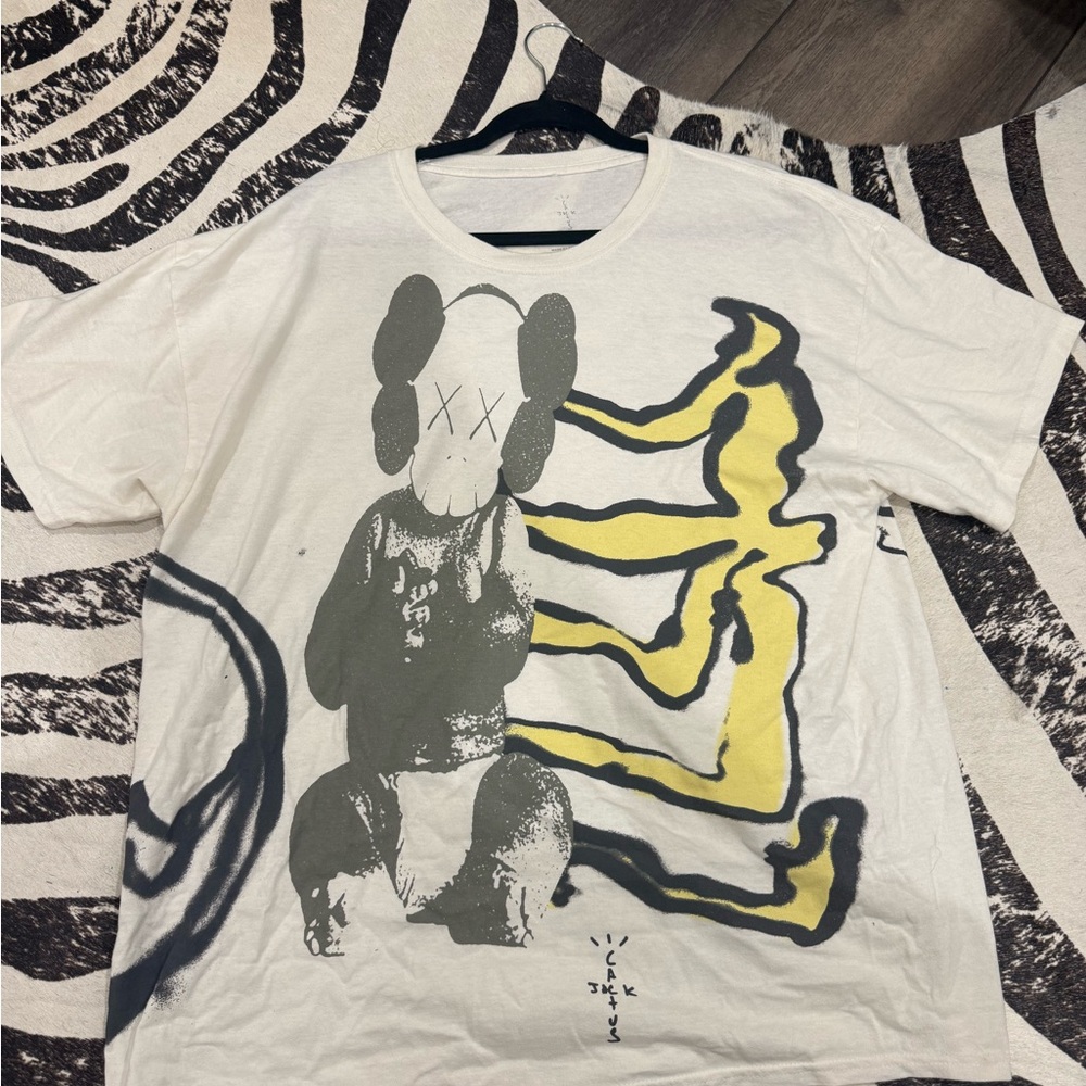 Travis Scott White and Gray Short Sleeve Tee with Artistic Graphic